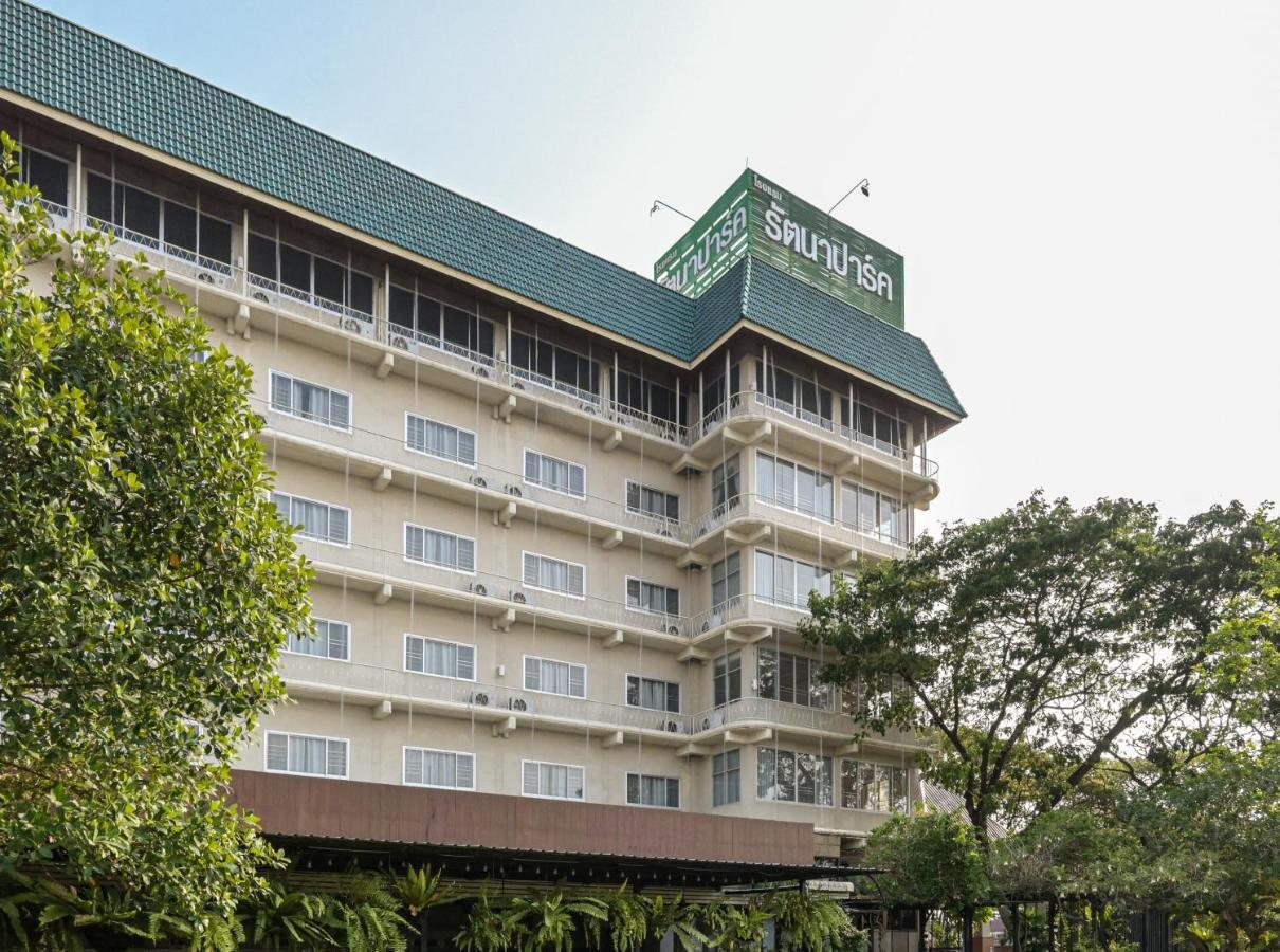 Rattana Park Hotel Phitszanulok Kültér fotó